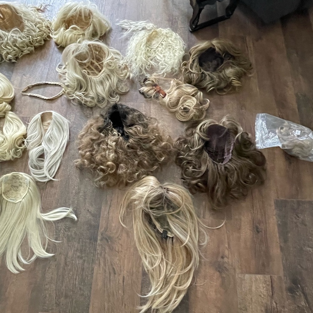 Wigs, hairpieces, toppers etc for sale. Variety in great condition!
